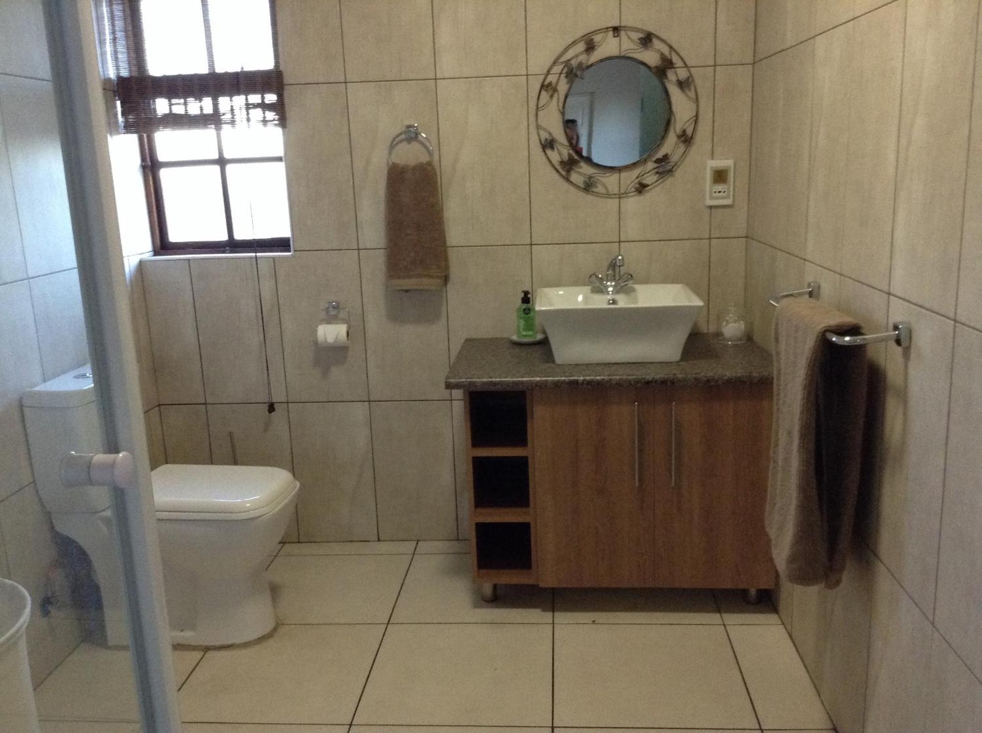 12 On Vaal Drive Guesthouse Вандербейлпарк Стая снимка