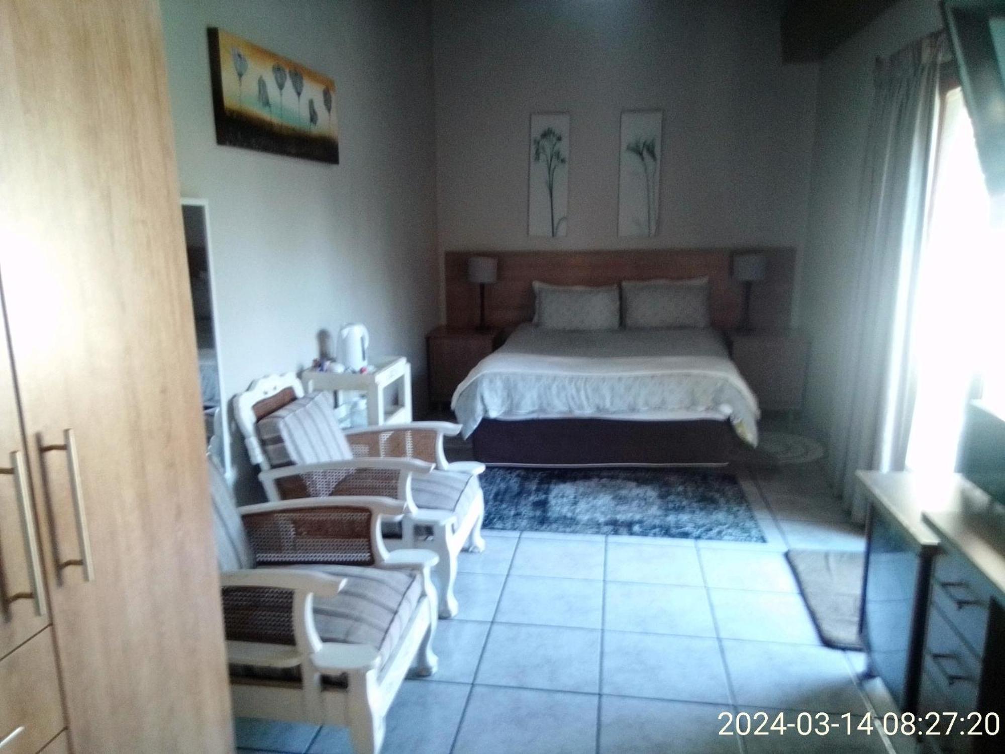 12 On Vaal Drive Guesthouse Вандербейлпарк Екстериор снимка