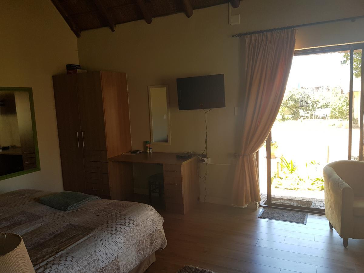 12 On Vaal Drive Guesthouse Вандербейлпарк Екстериор снимка