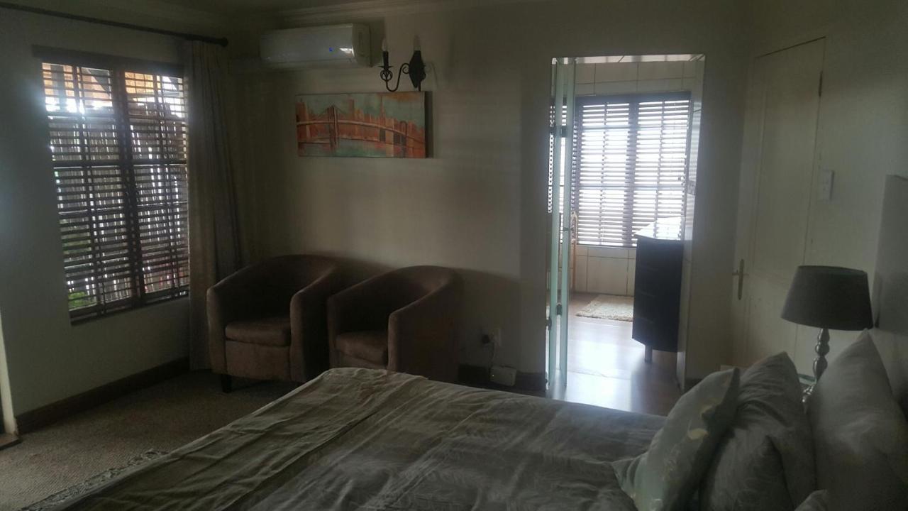12 On Vaal Drive Guesthouse Вандербейлпарк Екстериор снимка