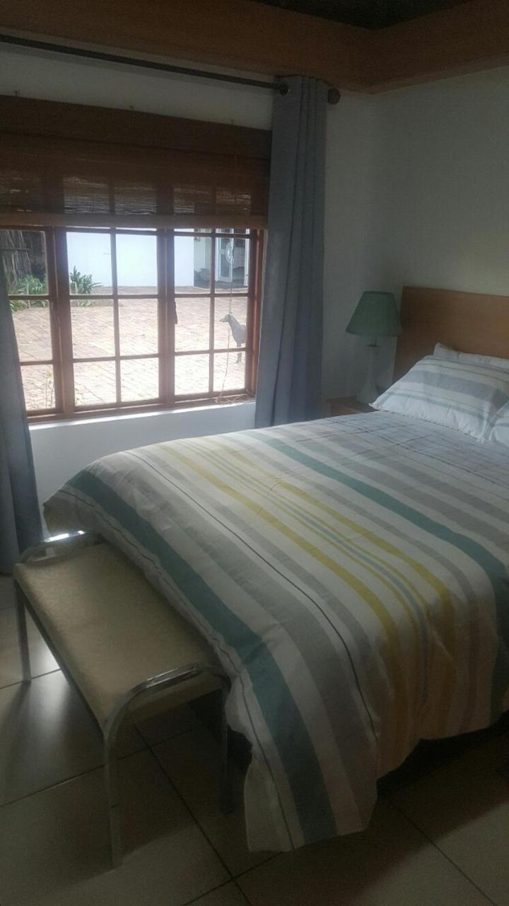 12 On Vaal Drive Guesthouse Вандербейлпарк Екстериор снимка